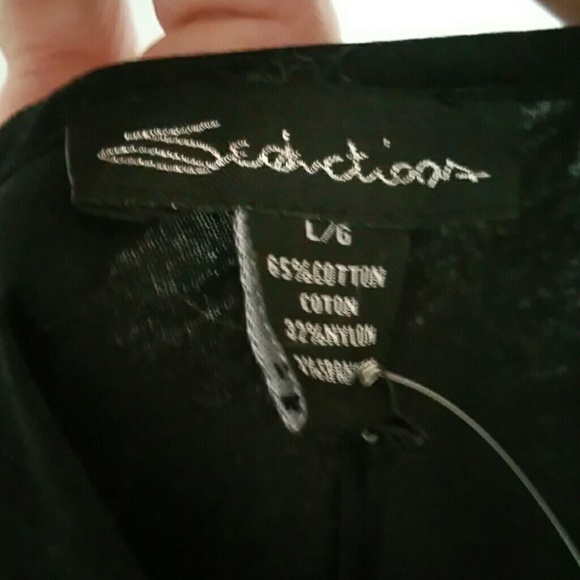 NWT Cute zip-up open back black top - Picture 6 of 6